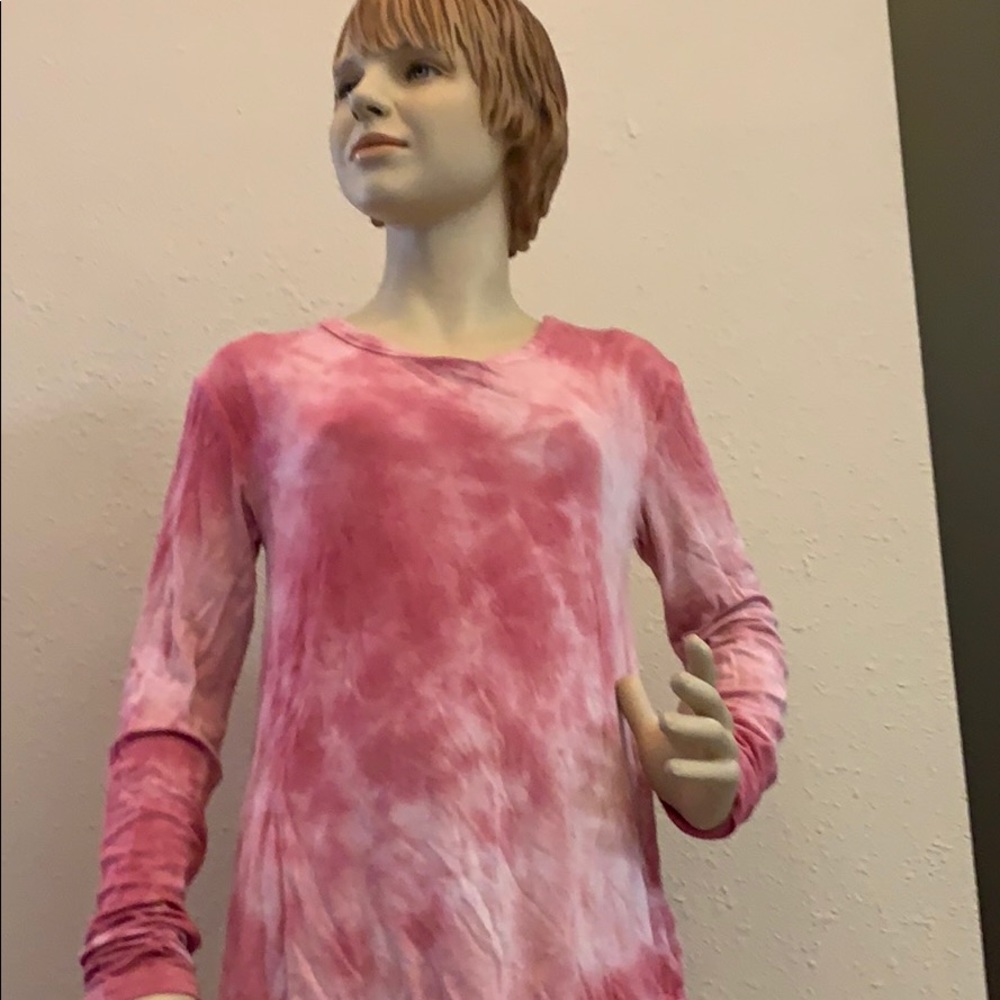 Long sleeved tee